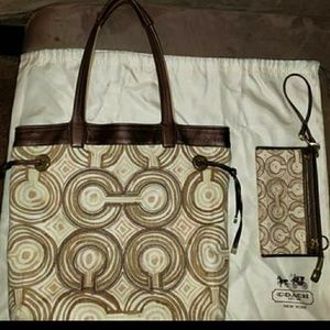 Coach purse and wristlet